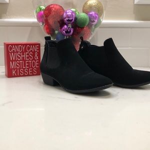 Girls Size 2 black booties